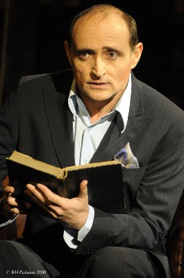 Bourgoin-Jallieu, Isère, Théâtre Jean-Vilar : Daniel Mesguich, 'Phasmes'. Lundi 13 Octobre à 20h30 Bourgoin-Jallieu, Isère, Théâtre Jean-Vilar : Daniel Mesguich, 'Phasmes'. Lundi 13 Octobre à 20h30