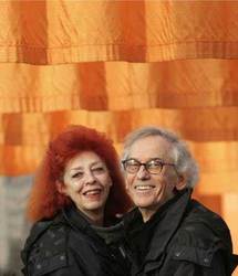 Photo : Wolfgang Volz © Christo and Jeanne-Claude 2005 Photo : Wolfgang Volz © Christo and Jeanne-Claude 2005