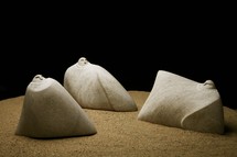 25 avril au 10 juin, l'association Com2art expose des artistes internationaux à Saint-Tropez, Béziers et Cannes 25 avril au 10 juin, l'association Com2art expose des artistes internationaux à Saint-Tropez, Béziers et Cannes