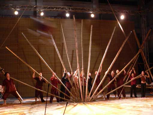 Lang Toi (« Mon Village »), nouveau cirque vietnamien © DR Lang Toi (« Mon Village »), nouveau cirque vietnamien © DR