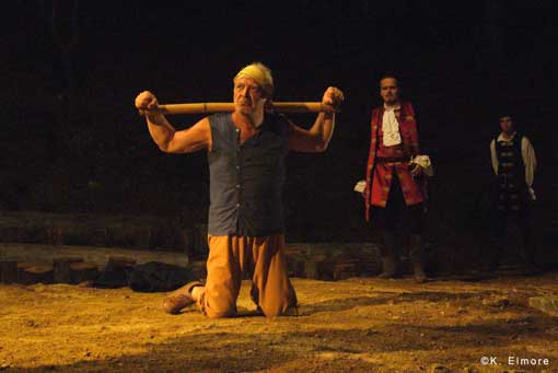 7 au 30 juillet 09, La Nuit des Camisards de Lionnel Astier, Place d’Armes, St Jean-du-Gard