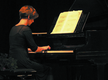 9 mai 09, Récital Ubac par Sylvie Sagot-Duvauroux, piano à la Galerie l'Arbre de vie au Château de Blacons (Drôme)