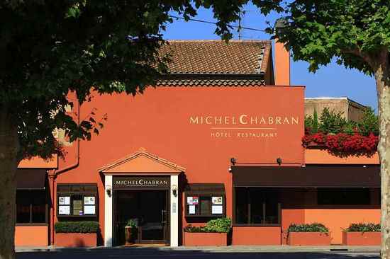 Façade du restaurant Michel Chabran © C. Moirenc Façade du restaurant Michel Chabran © C. Moirenc