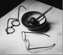 Les lunettes et la pipe de Mondrian, 1926