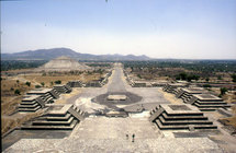 Teotihuacán (Mexique), de la base spatiale à la cité des Dieux. En résonnance avec l'exposition du musée du Quai Branly Teotihuacán (Mexique), de la base spatiale à la cité des Dieux. En résonnance avec l'exposition du musée du Quai Branly