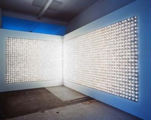 Carsten Höller, Light Corner (Light Wall), 2000 © photo : Galerie Air de Paris, Paris/CNAP.