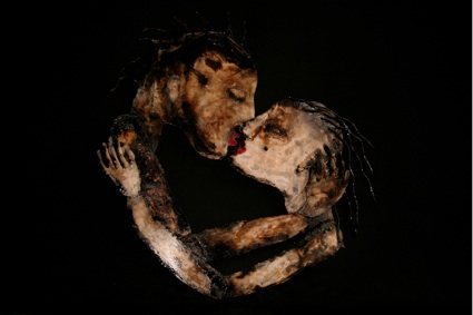 Haude Bernabé « Le Baiser », métal soudé et patiné, 105 x 100 cm