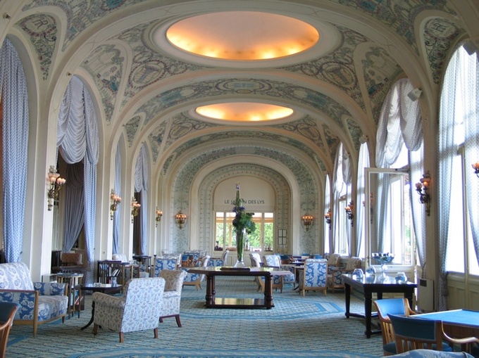 Evian Royal Resort © Pierre Aimar 2006 Evian Royal Resort © Pierre Aimar 2006