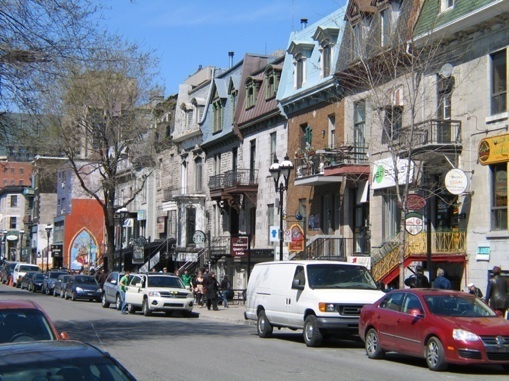 Rue Saint-Denis au Quartier Latin de Montréal © P. Aimar 2010