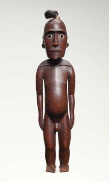 Tangata de pied © Musée du quai Branly - Jacques Chirac, Dist. RMNGrand Palais / Michel Urtado / Thierry Ollivier