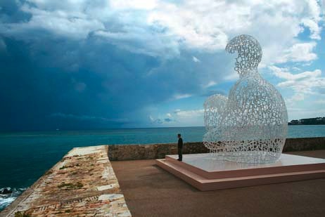 Nomade, 2007 Installation au Bastion Saint-Jaume, Antibes Photo © Jean-Louis Andral © Adagp, Paris, 2010 Nomade, 2007 Installation au Bastion Saint-Jaume, Antibes Photo © Jean-Louis Andral © Adagp, Paris, 2010