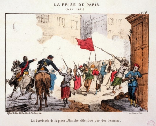 La prise de Paris (mai 1871) L a barricade de la place Blanche défendue par des femmes © Parisienne de photographie La prise de Paris (mai 1871) L a barricade de la place Blanche défendue par des femmes © Parisienne de photographie