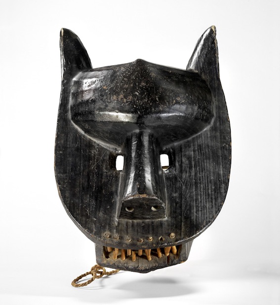 Masque zoomorphe de la société du Koré, culture Bamana (Mali), avant 1964, bois et osier, 46 x 31,5 x 18,5 cm, inv. 73.1964.11.3, Paris, musée du quai Branly – Jacques Chirac. © Musée du quai Branly - Jacques Chirac, distr. RMN-Grand Palais / Claude Germain