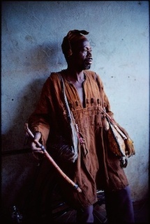 /Philippe Bordas, Les chasseurs du Mali à la Galerie Photo Fnac Forum des halles, Paris, du 18 octobre au 21 décembre 2011