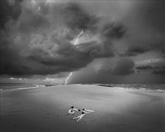 Michel KIRCH Innocence ; Edition 1-8 ; 40 x 50 cm; Tirage Fine Art Hahnemühle Smooth ; 2010 ; copyright Michel Kirch Michel KIRCH Innocence ; Edition 1-8 ; 40 x 50 cm; Tirage Fine Art Hahnemühle Smooth ; 2010 ; copyright Michel Kirch