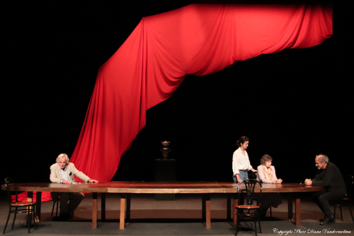 L’Illusion rouge au Théâtre Toursky, Marseille, "Un compte à régler avec les idéologies"