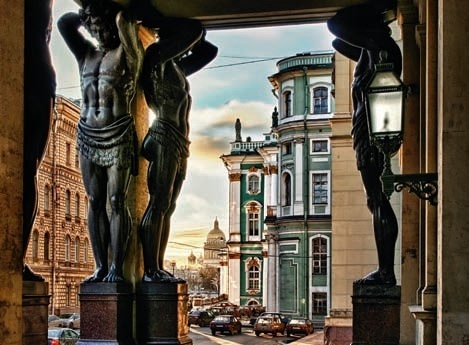 Le portique aux atlantes © Eric Martin/Le Figaro Magazine Le portique aux atlantes © Eric Martin/Le Figaro Magazine