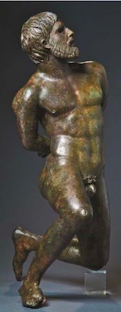 Homme captif en bronze. Trouvée dans le Rhône, Musée départemental Arles antique © Jean Luc Maby