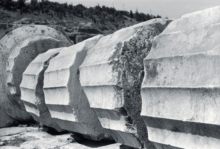 Charlotte Perriand Détail du Parthénon, 1933 © photo Charlotte Perriand, Adagp, Paris 2012