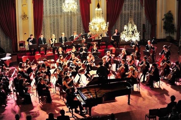 Concert dans le Crystal Hall de l'hôtel Kvarner © Croatia Org