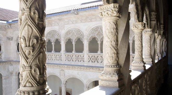Détail de la galerie supérieure du cloître du Colegio de San Gregorio, Valladolid © Ministerio de Cultura Détail de la galerie supérieure du cloître du Colegio de San Gregorio, Valladolid © Ministerio de Cultura