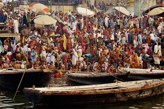 Lever du jour sur les Ghâts de Dasaswamedh - Varanasi - UTTARPRADESH - Juin 2001