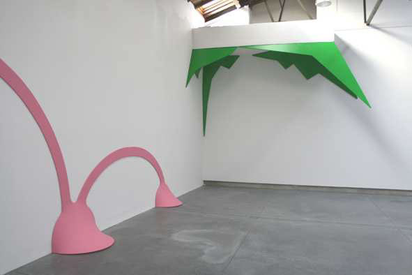 qergreg, 2010, Acrylique sur toile, bois. Dimensions variables. CRAC le 10neuf, Montbéliard. Photo : N. Guiet. Courtesy galerie Jean Fournier.