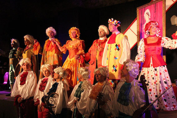 Deux opéras aux costumes éclatants et d'un goût exquis © Pierre Aimar