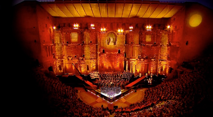 France 5 : Les meilleurs moments de Musique en fête dans le théâtre antique d'Orange, samedi 20 juin 2020 à 22h25