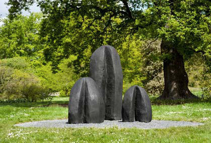 DAVID NASH / Three Humps, 2011  Présentée par Lelong, Paris