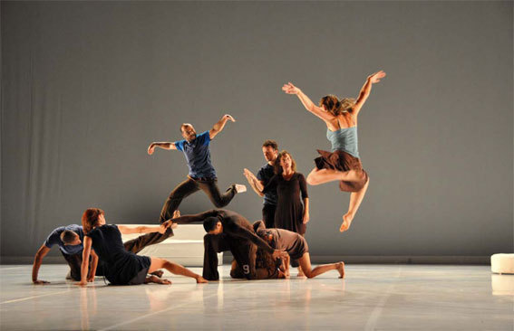 © Léo Ballani – Visuel de répétition Grand Hôtel – Compagnie Grenade © Léo Ballani – Visuel de répétition Grand Hôtel – Compagnie Grenade