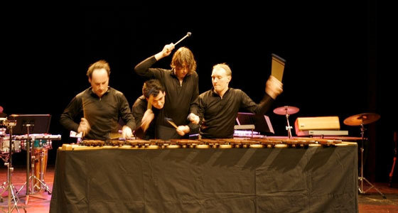 Kromoritmos, le 7 avril 2013, théâtre de Bourg-en-Bresse Kromoritmos, le 7 avril 2013, théâtre de Bourg-en-Bresse