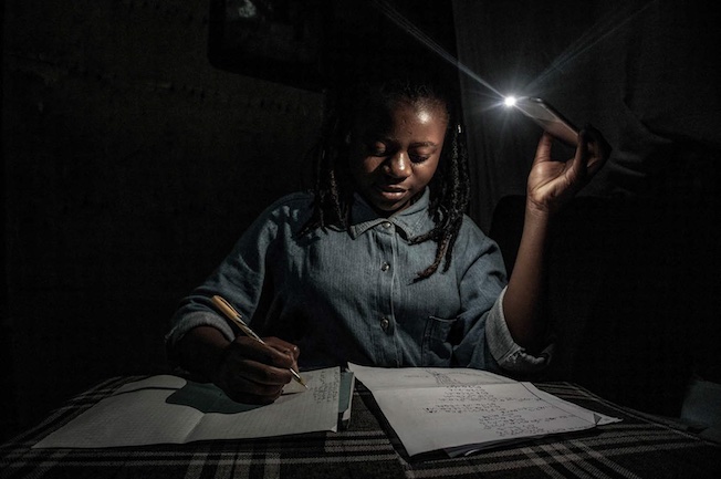 Goma, RDC, 27-28 avril 2020. Pas d'école et pas d'électricité © Arlette Bashizi pour la Fondation Carmignac