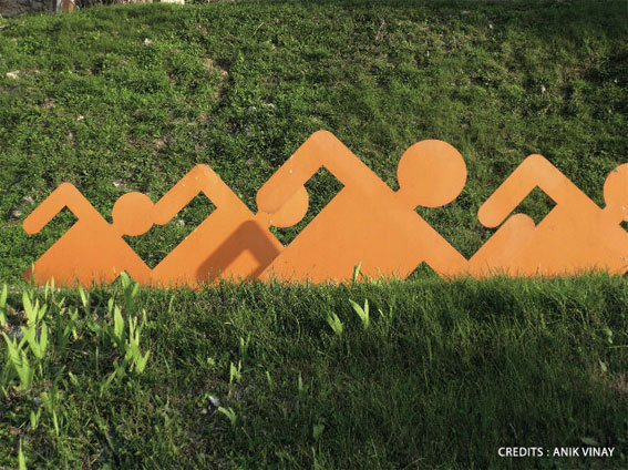 Le Cheminement de Sculptures et ses animations à Gigondas, Vaucluse, du 1er juin au 31 août 2013 Le Cheminement de Sculptures et ses animations à Gigondas, Vaucluse, du 1er juin au 31 août 2013