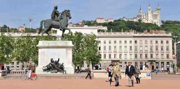 Place Bellecour, décembre 2020 © Muriel Chaulet / Ville de Lyon Place Bellecour, décembre 2020 © Muriel Chaulet / Ville de Lyon