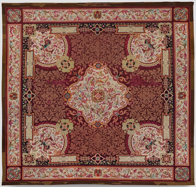 Tapis aux oiseaux et griffons - 6,86m x 6,86m, d’après Amédée Couder, Manufacture Sallandrouze, 1836, collection de la Cité internationale de la tapisserie