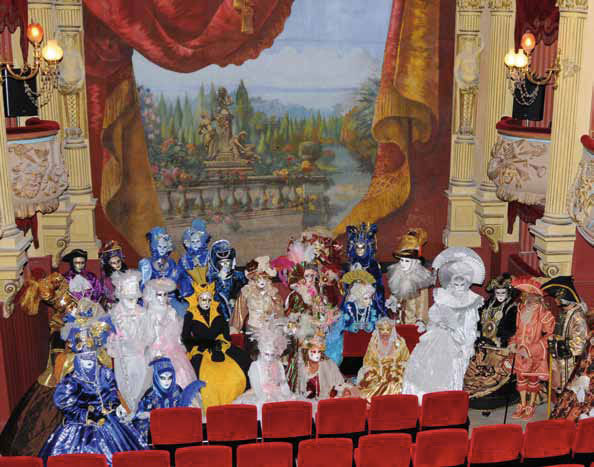 Théâtre chez Molière à Pézenas en juillet et août 2013 Théâtre chez Molière à Pézenas en juillet et août 2013