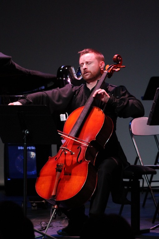 Rencontre : Renaud Gigord, harpiste, violoncelliste, pianiste. Musicien et concertiste éblouissant