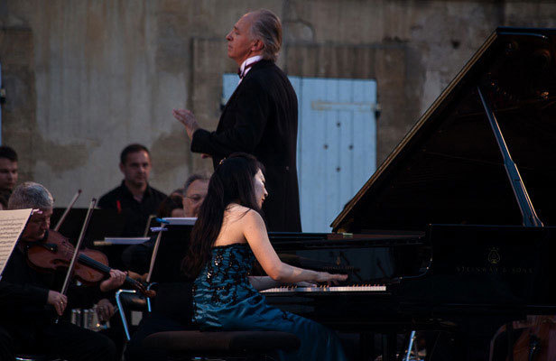 Etsuko Hirose et le chef Jacques Chalmeau @ Leslie Verdet