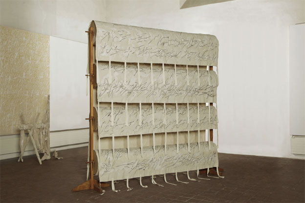 Günther Uecker Trommeln, 1974-2008 Toile, bois et latex 300 x 300 x 60 cm Courtesy of the artist © ADAGP, Paris 2013