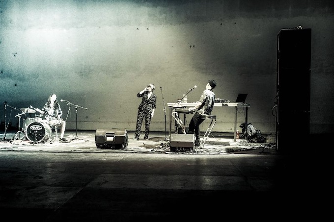 Monika Načeva - Zdivočelí koně Monika Načeva - Zdivočelí koně