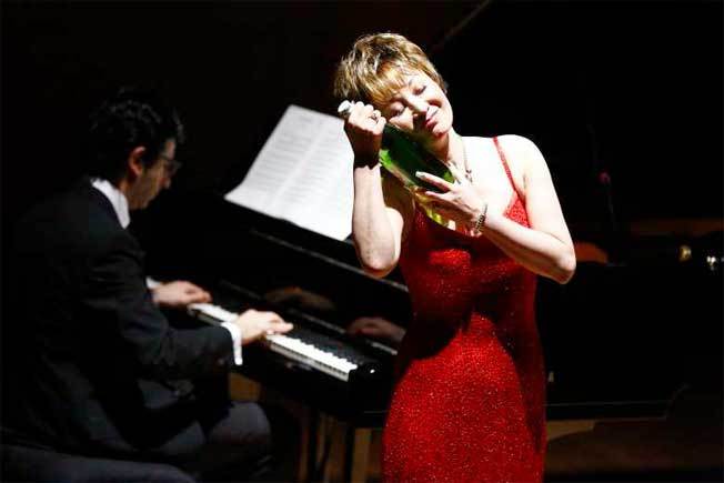 Naoko Matsui, soprano, en récital en l'abbaye Saint-André de Villeneuve les Avignon, le 27 juin 2014