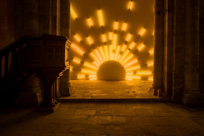 Vue de l'oeuvre de Mark Handforth, Rising sun, 2003. Collection FRAC Poitou-Charentes @ Didier Darrigrand.jpg Vue de l'oeuvre de Mark Handforth, Rising sun, 2003. Collection FRAC Poitou-Charentes @ Didier Darrigrand.jpg