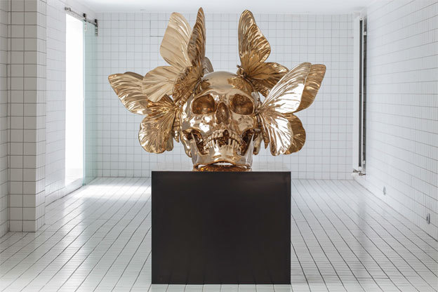« Vanité polie », bronze, H 160 cm