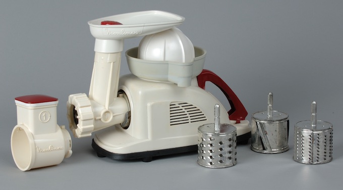 MoulinexMoulinex (éditeur et fabricant), Robot- CharlotteCharlotte, 1960. Collection MAMC+. Crédit , photo : Yves Bresson/MAMC+ © Droits réservésréservés