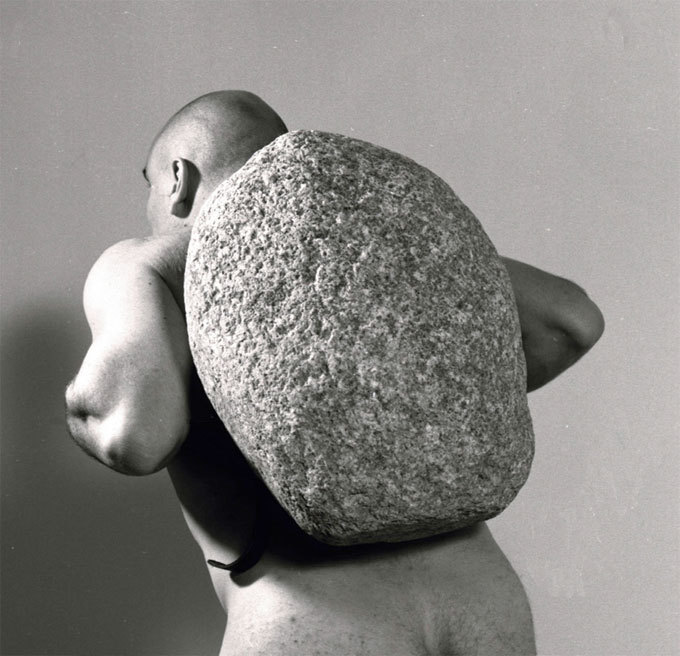 Jana Sterbak, Sisyphus, 1998, Collection Frac Haute-Normandie © Jana Sterbak, photo : Marc Domage