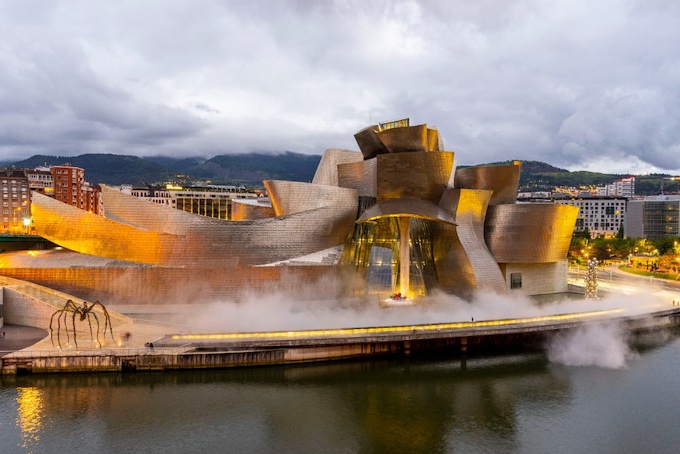 Musée Guggenheim Bilbao distingué par The American Institute of Architects’ (AIA) Twenty-five Year Award  Musée Guggenheim Bilbao distingué par The American Institute of Architects’ (AIA) Twenty-five Year Award