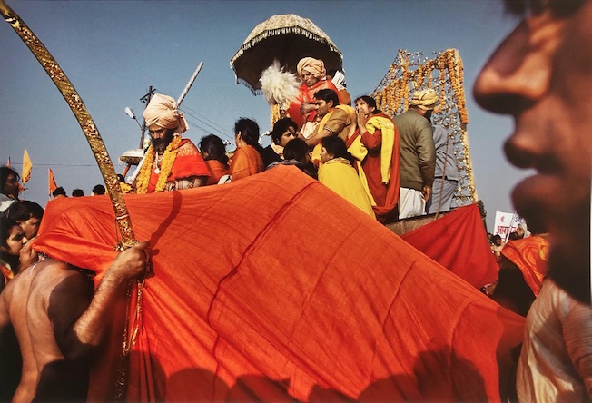 © Raghu Rai / Magnum Photos. Procession at Mahakumbh, Allahabad, 2001 © Raghu Rai / Magnum Photos. Procession at Mahakumbh, Allahabad, 2001