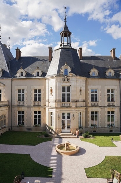 Le Château Sainte Sabine en Bourgogne décroche sa cinquième Étoile ! Le Château Sainte Sabine en Bourgogne décroche sa cinquième Étoile !