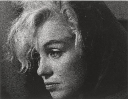 Arnold Newman, Marilyn Monroe, 1962. Arles, musée Réattu, dépôt des Rencontres d’Arles © Arnold Newman, 2015 Arnold Newman, Marilyn Monroe, 1962. Arles, musée Réattu, dépôt des Rencontres d’Arles © Arnold Newman, 2015